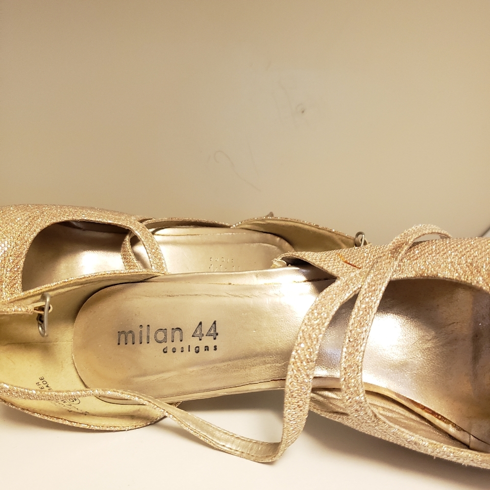 Shoes - Picture 5 of 11